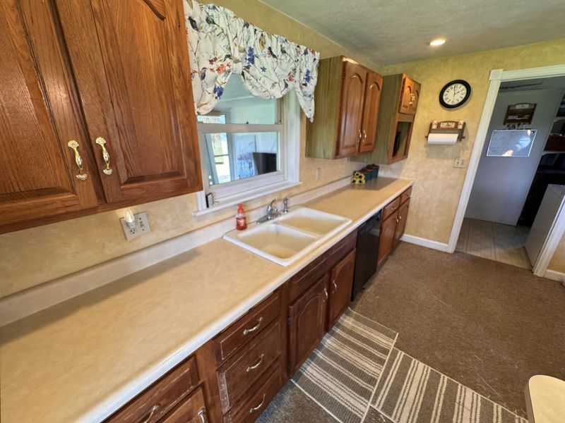 9559 W Fenner Road, Ludlow Falls, OH 45339 Photo 8
