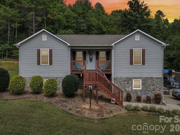 3604 Deerbrook Road , Lenoir, NC 28645