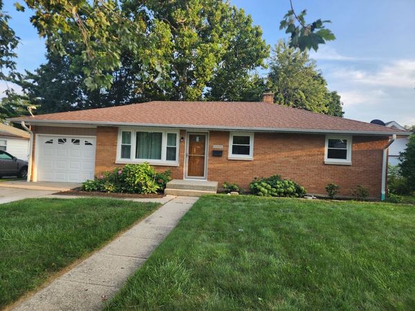 2237 9th Parkway , Waukegan, IL 60085