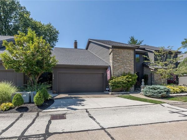 1070 Stonewood Court, Westlake, OH 44145