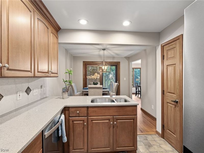 1070 Stonewood Court, Westlake, OH 44145 Photo 14
