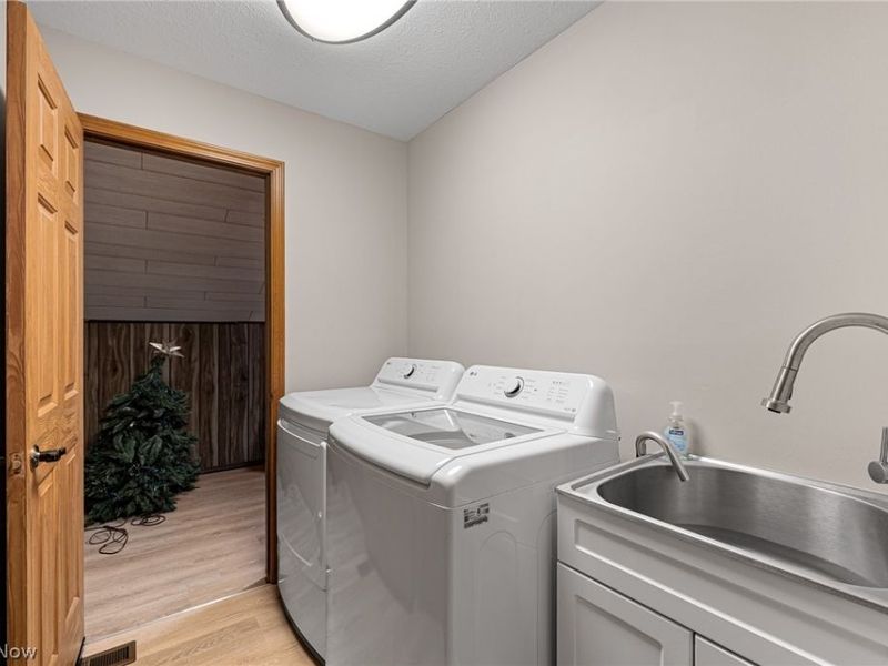 1070 Stonewood Court, Westlake, OH 44145 Photo 24