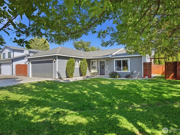 329 E Belair Drive , Moses Lake, WA 98837