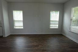113 W Respite Lane photo 4
