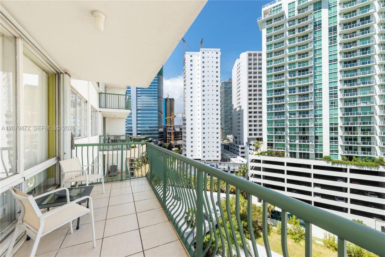 1408 Brickell Bay Dr, Unit 1215, Miami, FL 33131 Photo