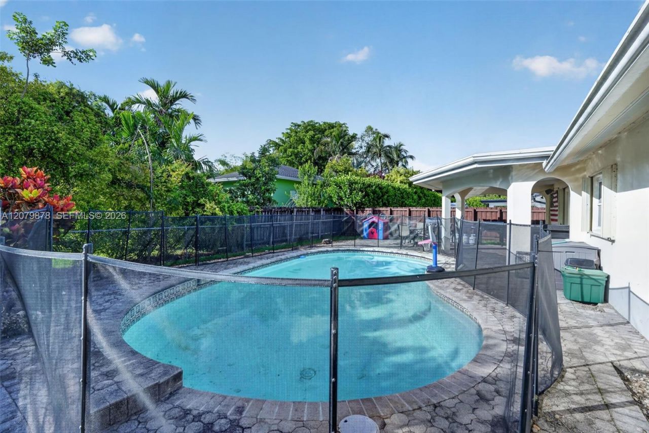 18569 SW 89th Pl, Cutler Bay, FL 33157 Photo