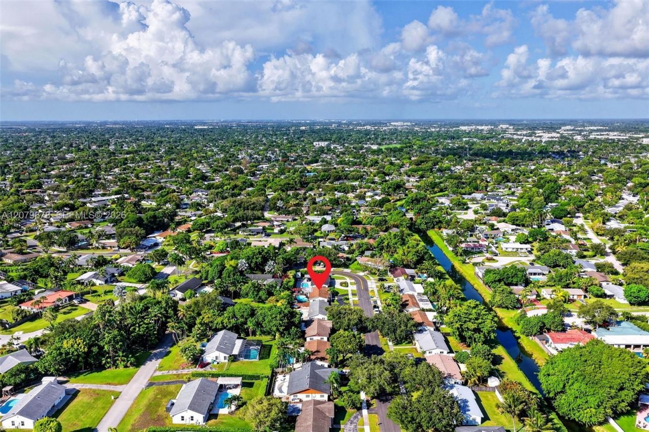 18569 SW 89th Pl, Cutler Bay, FL 33157 Photo