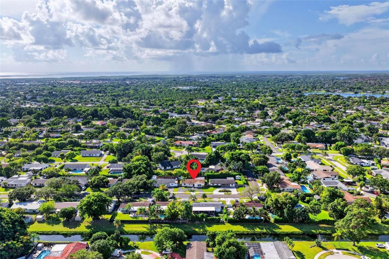 18569 SW 89th Pl, Cutler Bay, FL 33157 Photo