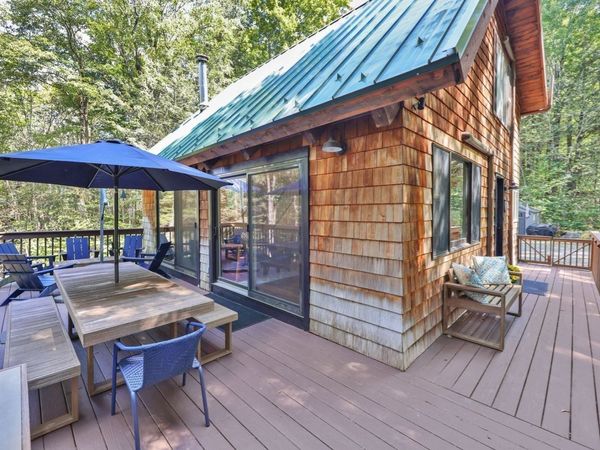 136 E Otter Dr, Tolland, MA 01034