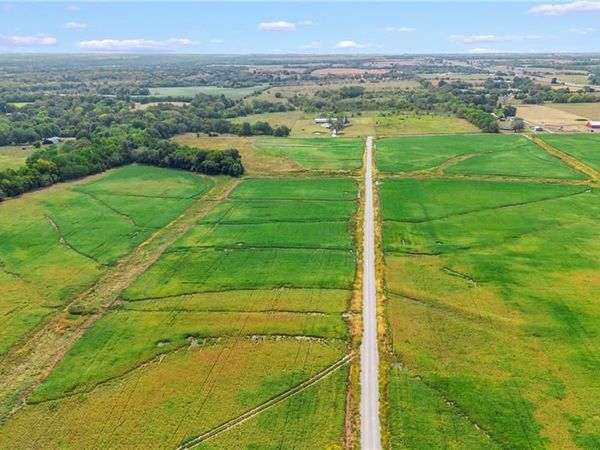 Lot 31, Smasal Road, Sedalia, MO 65301