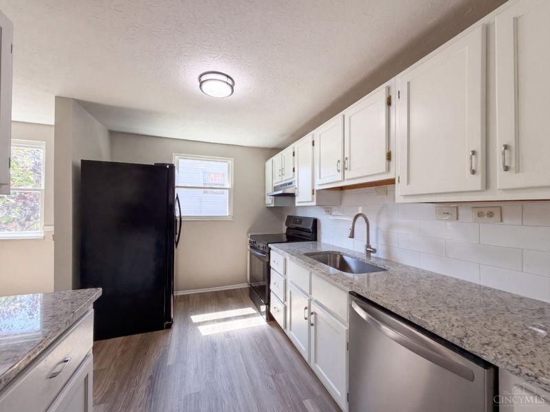2891 Grosvenor Drive, Cincinnati, OH 45251 Photo 10