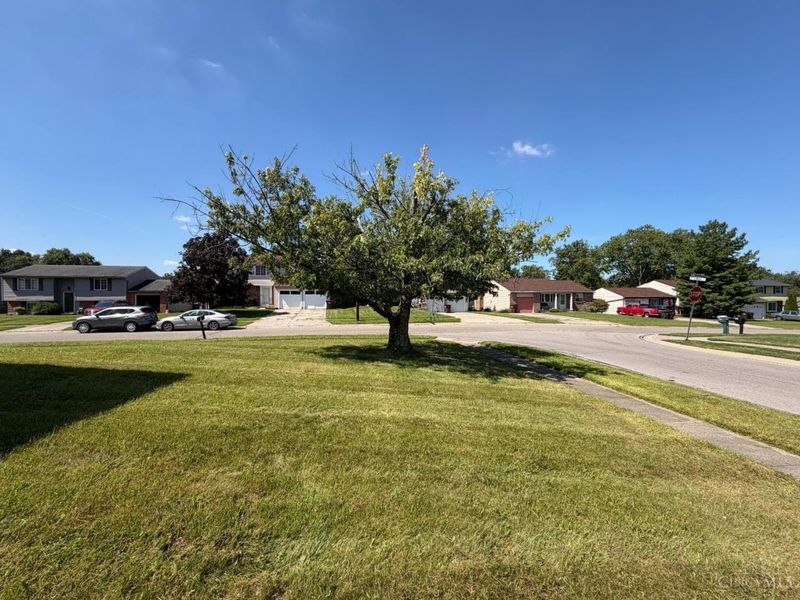 2891 Grosvenor Drive, Cincinnati, OH 45251 Photo 27