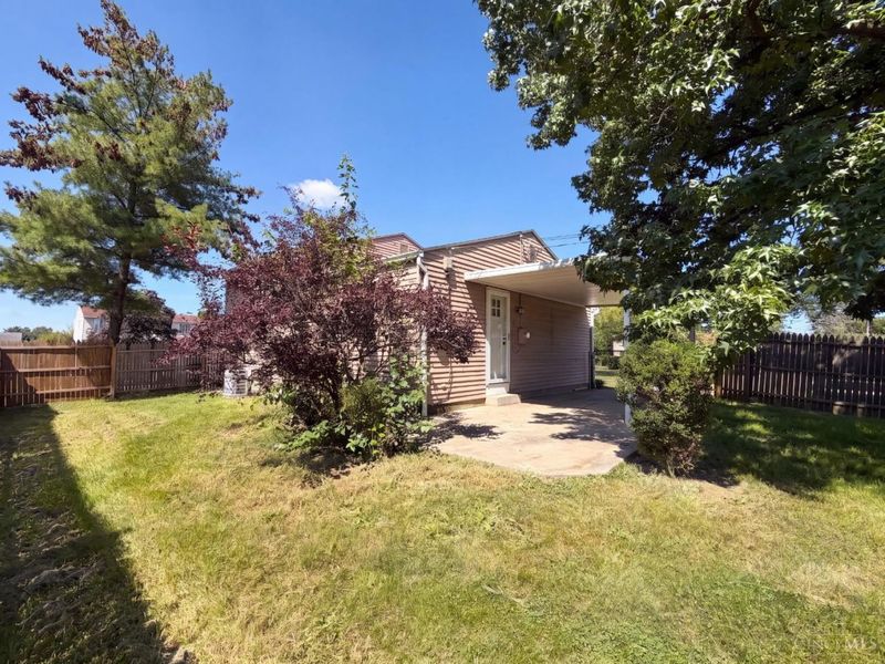 2891 Grosvenor Drive, Cincinnati, OH 45251 Photo 5