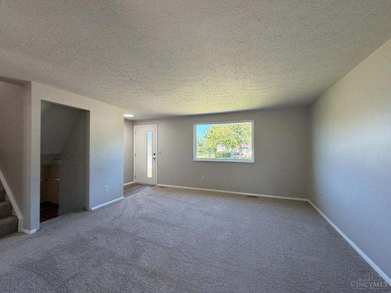 2891 Grosvenor Drive, Cincinnati, OH 45251 Photo 8