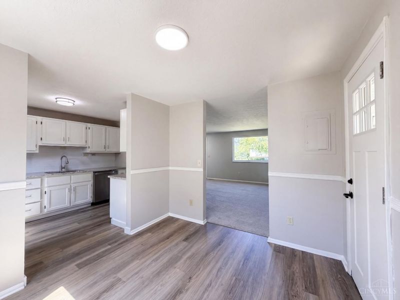 2891 Grosvenor Drive, Cincinnati, OH 45251 Photo 9