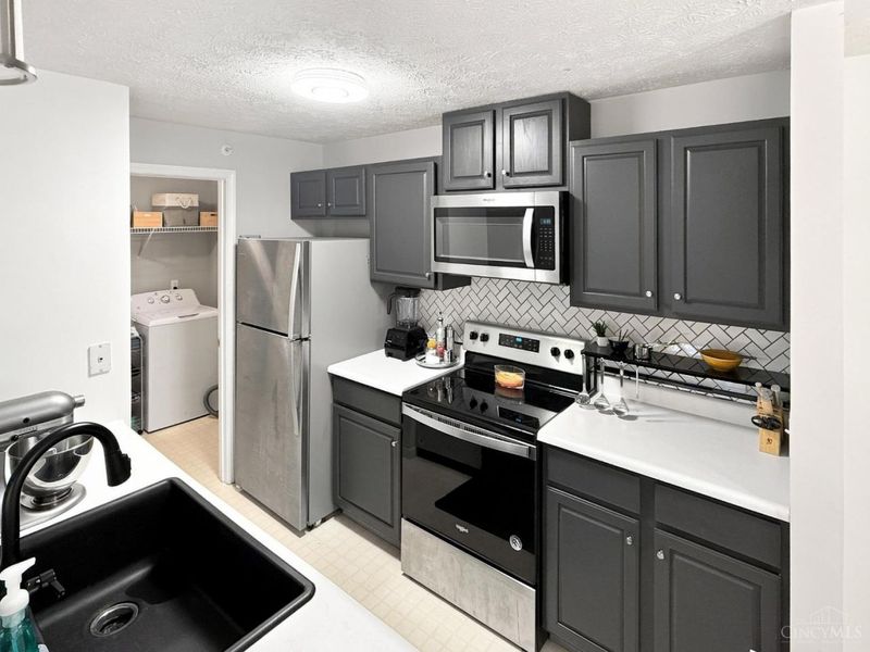 8390 Spring Valley Court, Unit 206, West Chester, OH 45069 Photo 16