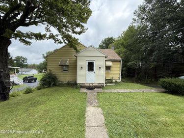 419 N Hunter Highway, Drums, PA 18222