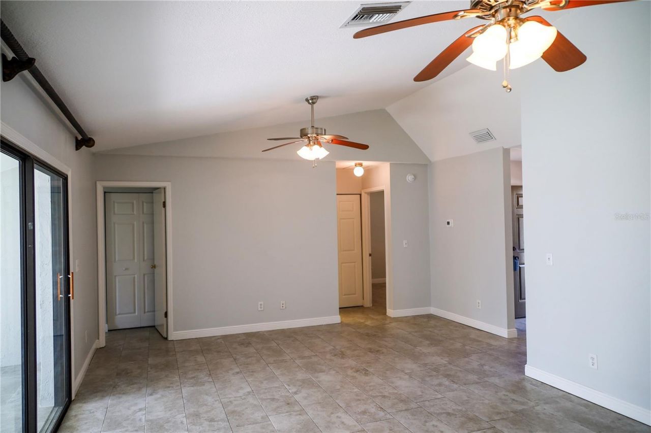 321 Windrush Loop, Tarpon Springs, FL 34689 Photo