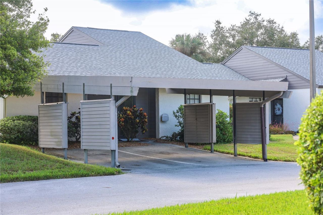 321 Windrush Loop, Tarpon Springs, FL 34689 Photo
