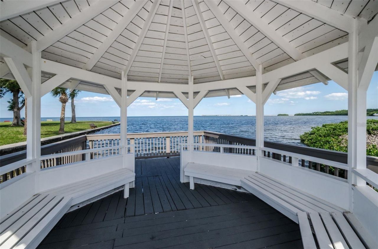 321 Windrush Loop, Tarpon Springs, FL 34689 Photo