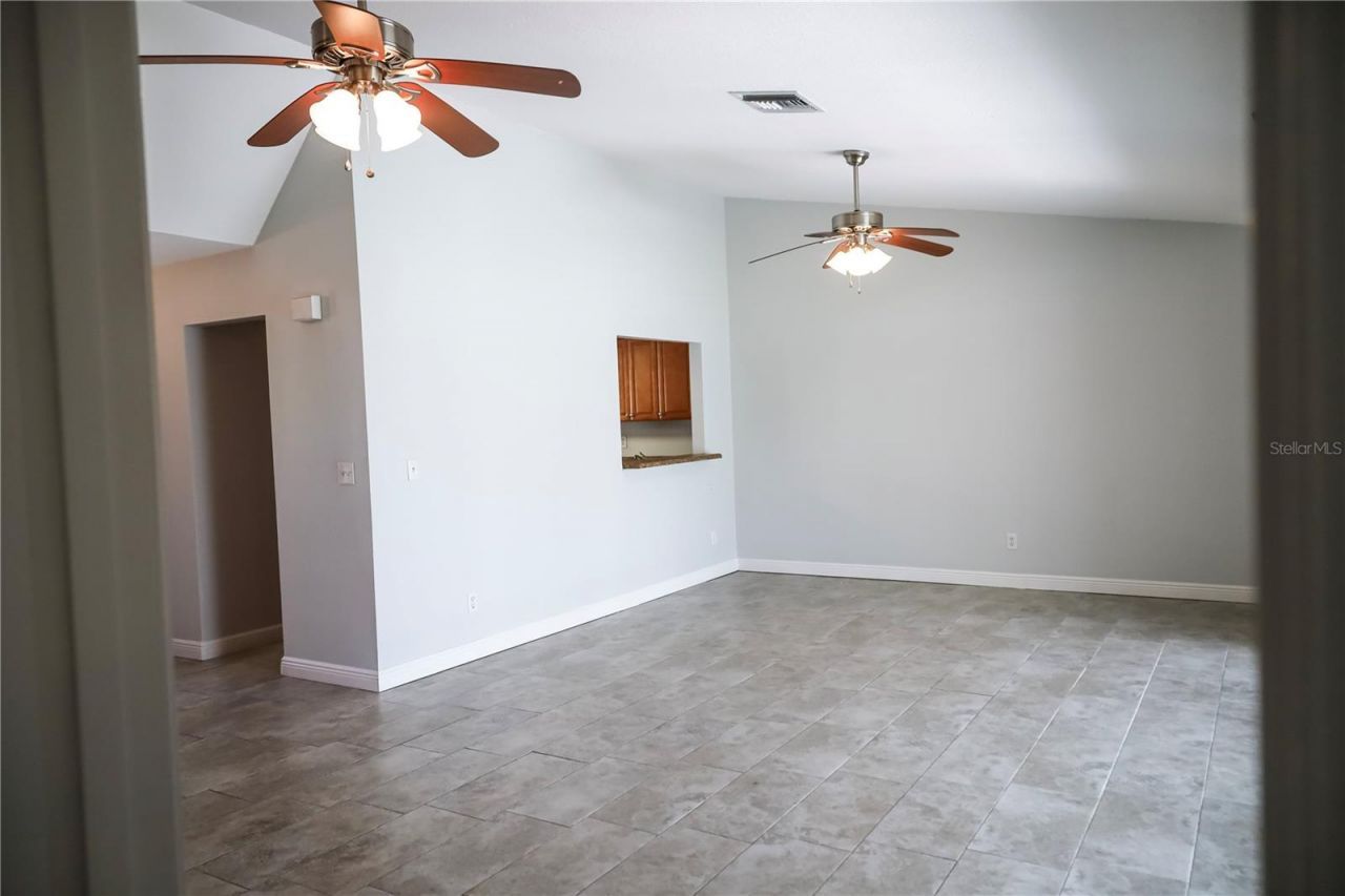 321 Windrush Loop, Tarpon Springs, FL 34689 Photo