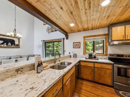 3326 Pine Hill Road, South Lake Tahoe, CA 96150 Photo