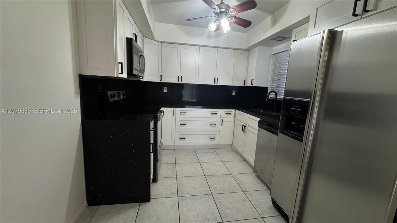 3621 NW 95th Ter, Unit 526, Sunrise, FL 33351 Photo