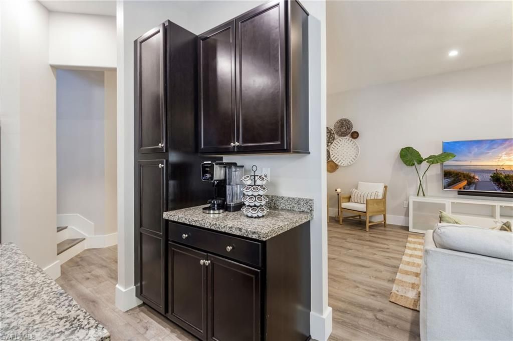 8785 Madrid Cir, Naples, FL 34104 Photo