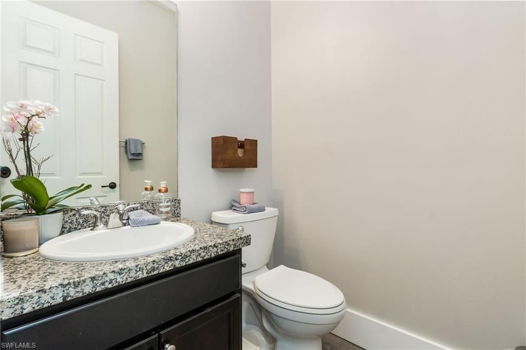 8785 Madrid Cir, Naples, FL 34104 Photo