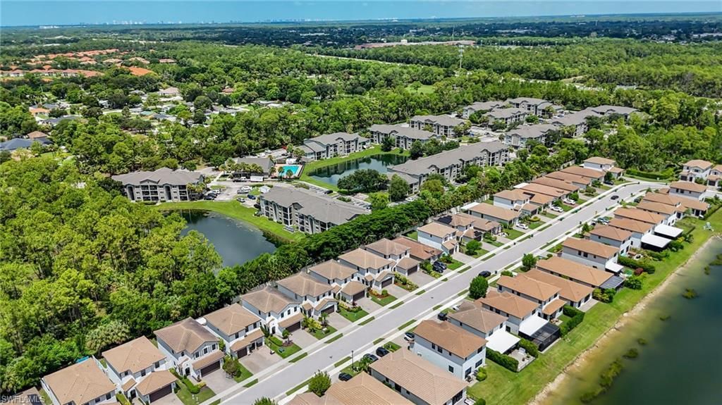 8785 Madrid Cir, Naples, FL 34104 Photo