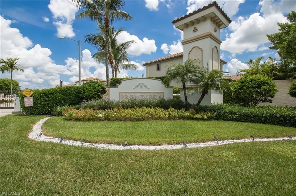 8785 Madrid Cir, Naples, FL 34104 Photo