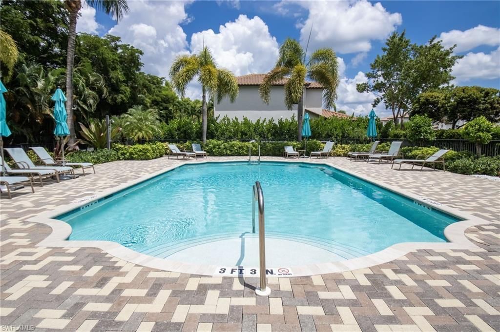 8785 Madrid Cir, Naples, FL 34104 Photo