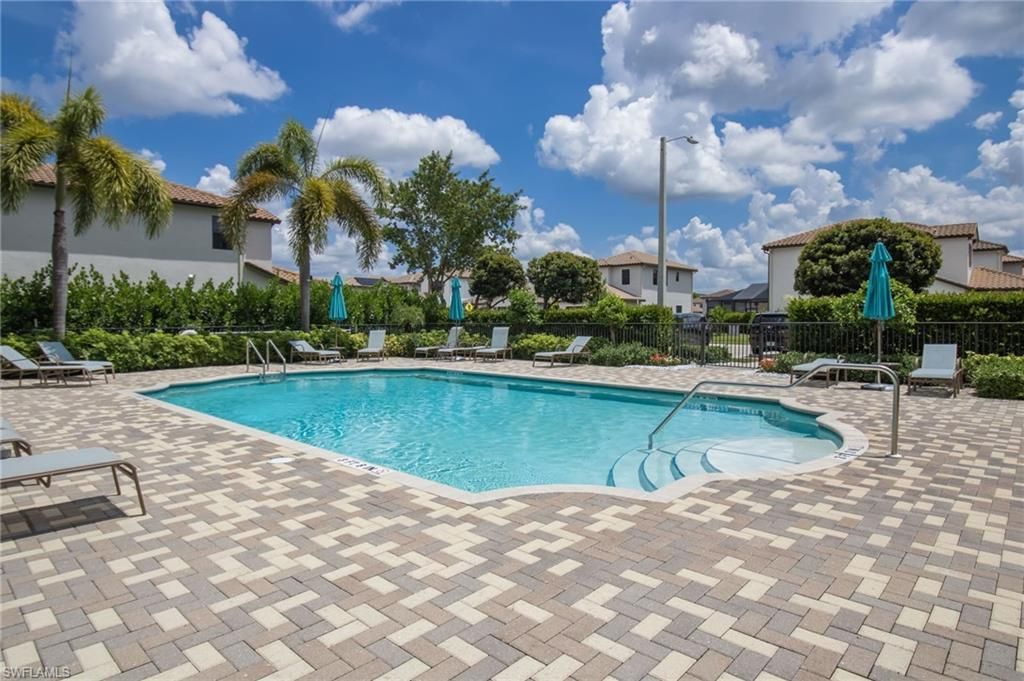 8785 Madrid Cir, Naples, FL 34104 Photo