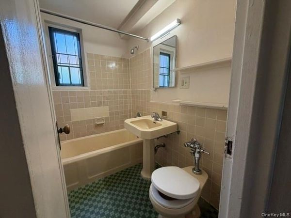 1558 Unionport Road , Unit 5G, Bronx, NY 10462