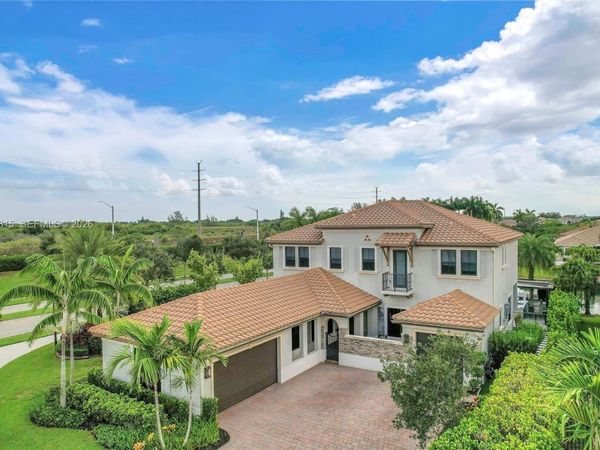 8840 Waterview Ter, Parkland, FL 33076