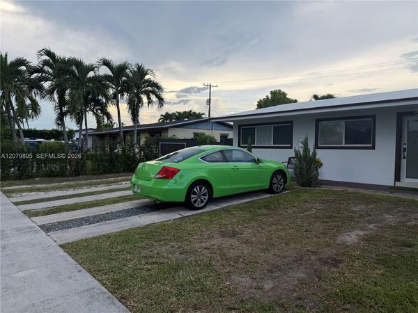 10411 SW sw 51st St, Miami, FL 33165