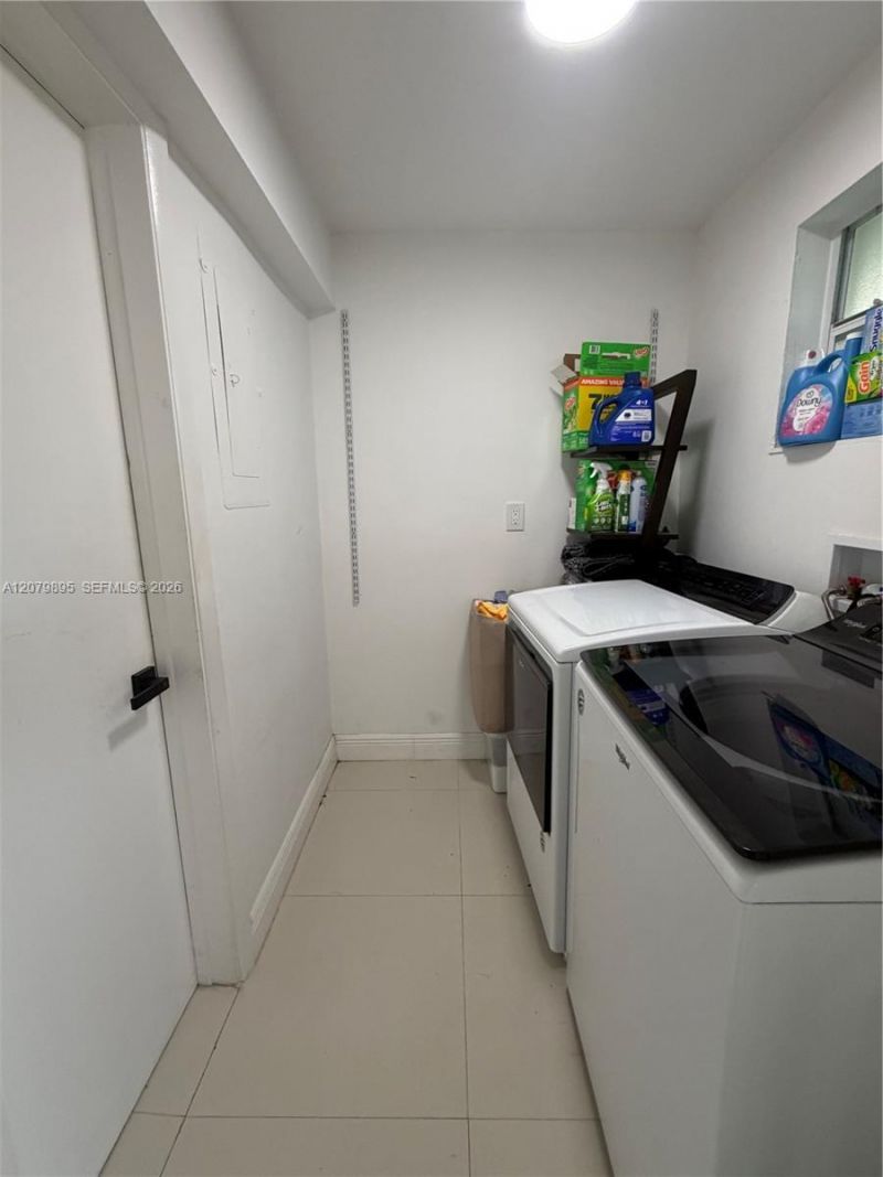 10411 SW Sw 51st St, Miami, FL 33165 Photo