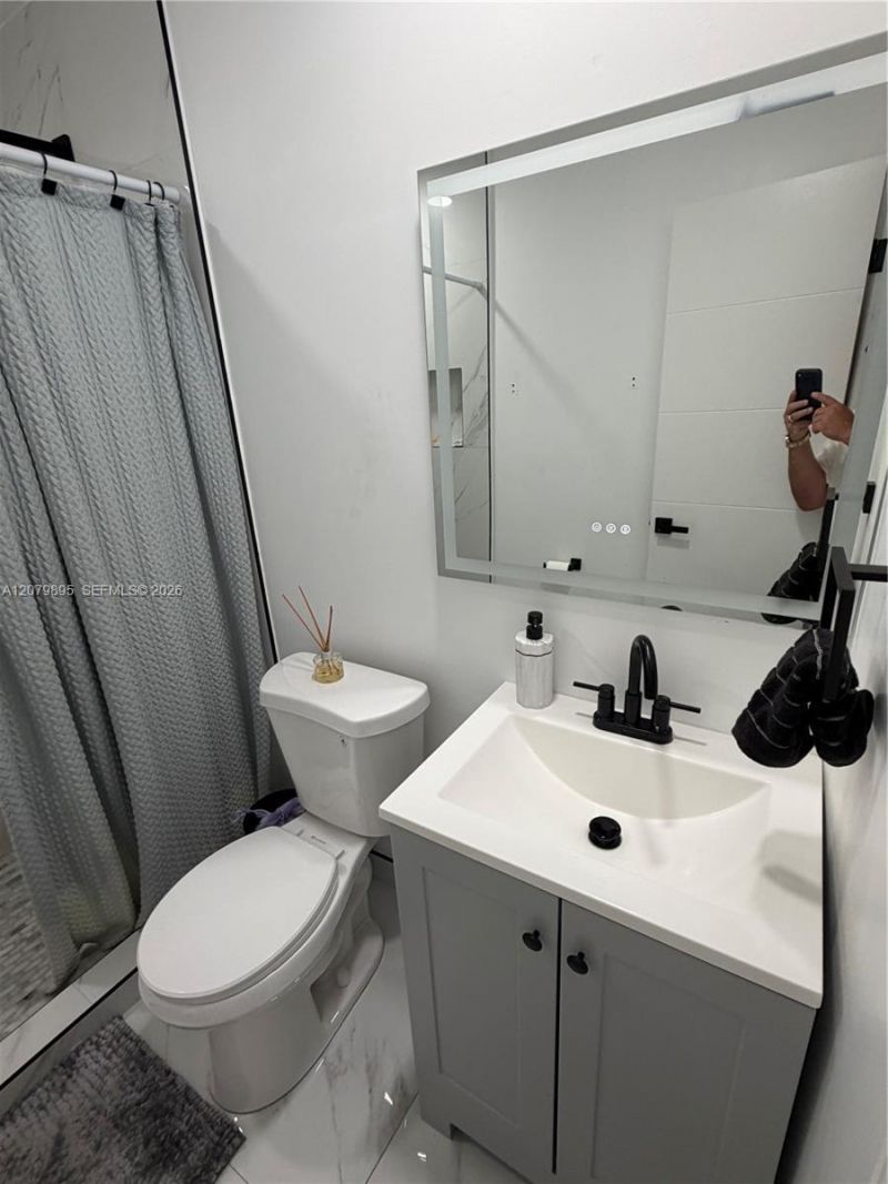 10411 SW Sw 51st St, Miami, FL 33165 Photo