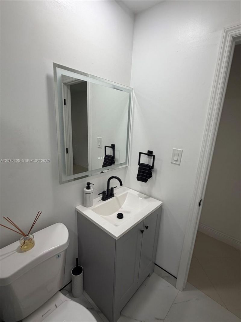 10411 SW Sw 51st St, Miami, FL 33165 Photo