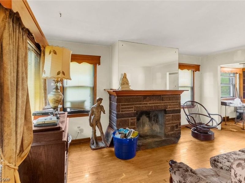 351 E Avondale Avenue, Youngstown, OH 44507 Photo 5