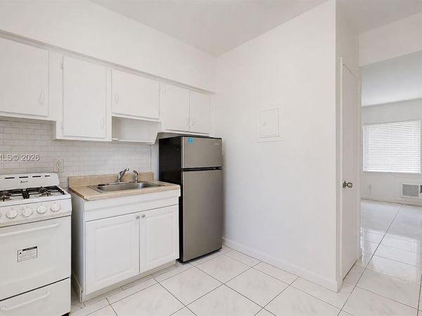 2499 SW 27th St , Unit 3, Miami, FL 33133