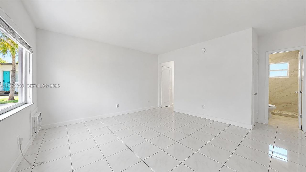 2499 SW 27th St, Unit 3, Miami, FL 33133 Photo