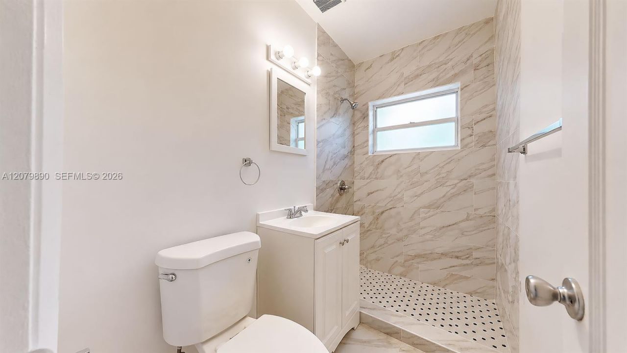 2499 SW 27th St, Unit 3, Miami, FL 33133 Photo