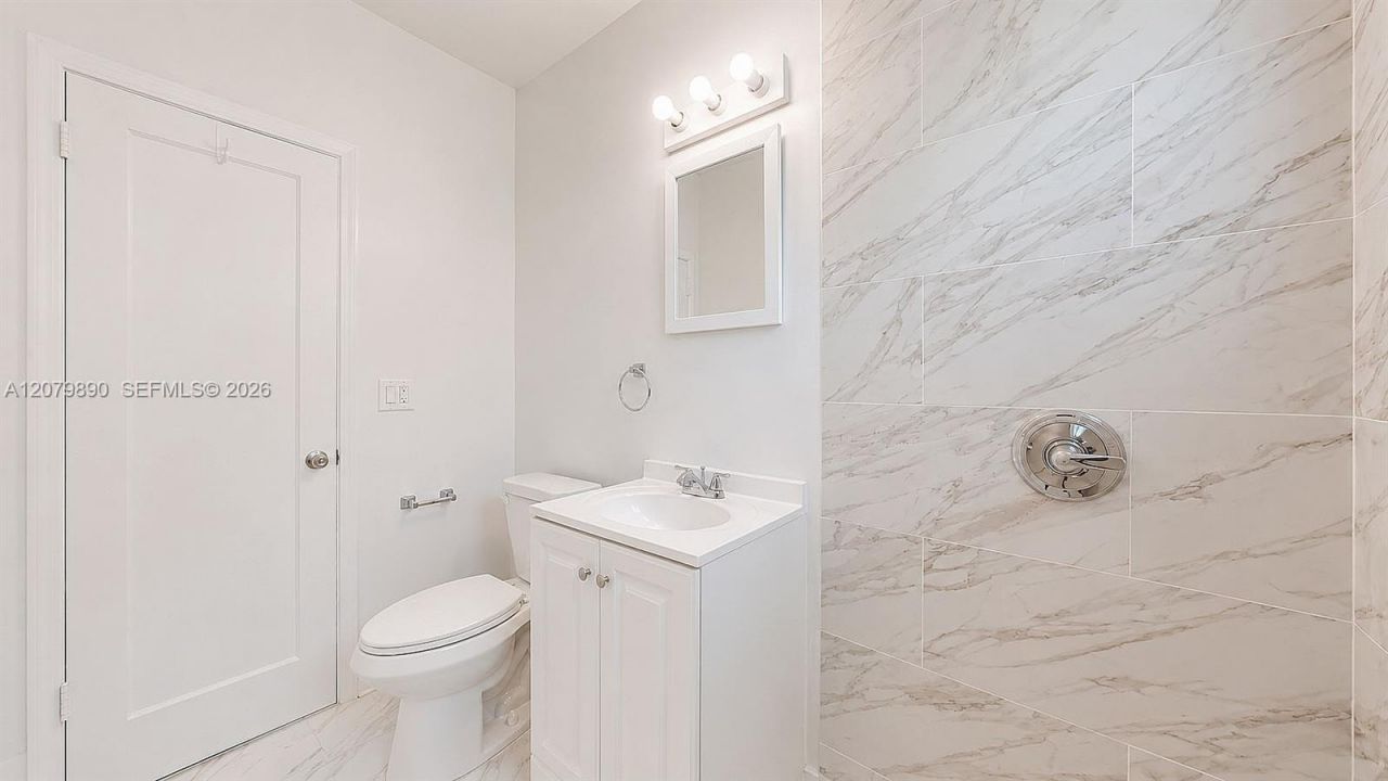 2499 SW 27th St, Unit 3, Miami, FL 33133 Photo