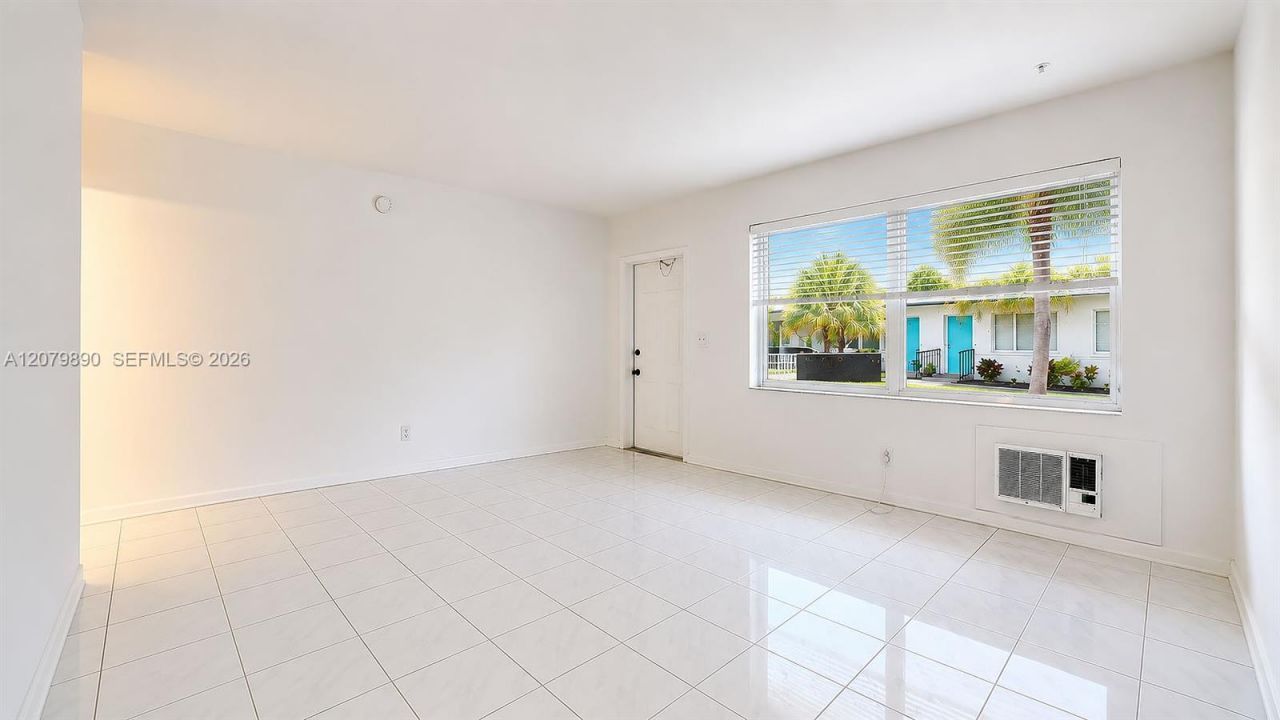 2499 SW 27th St, Unit 3, Miami, FL 33133 Photo