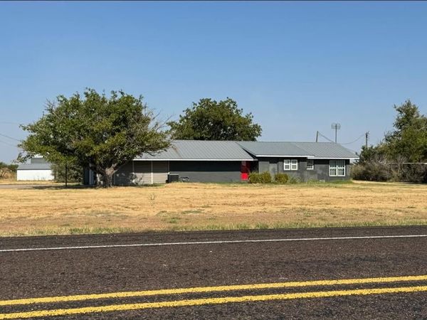 1807 Tx-6 , Quanah, TX 79252