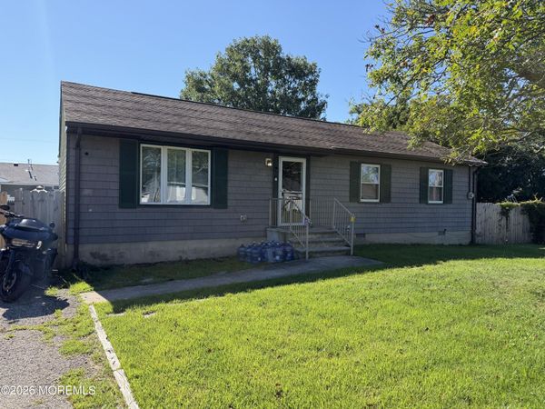 1213 Cable Avenue, Beachwood, NJ 08722