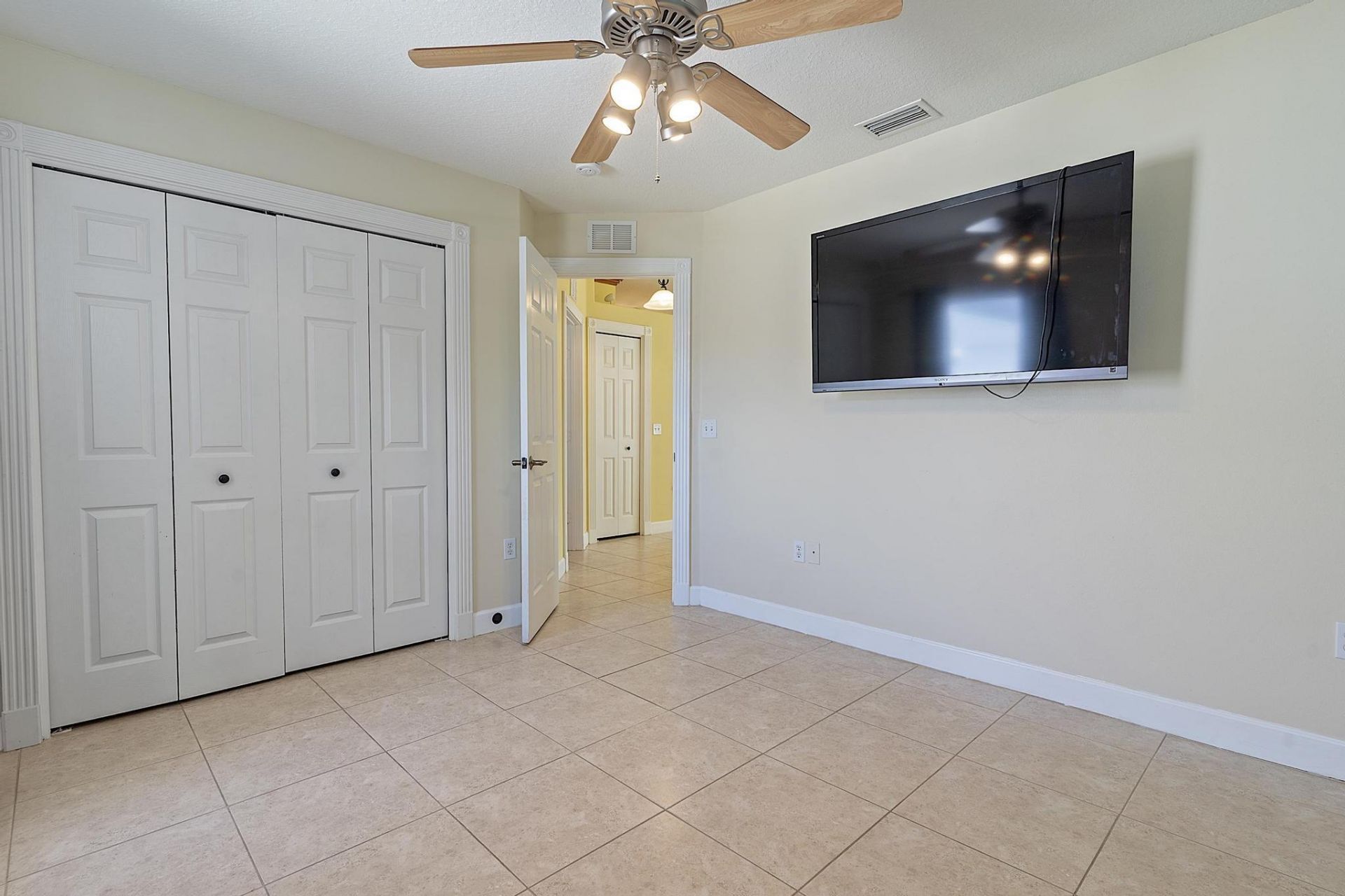 444 Rolling Hill Drive, Sebastian, FL 32958 Photo