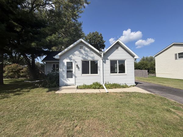 24824 69th St, Paddock Lake, WI 53168