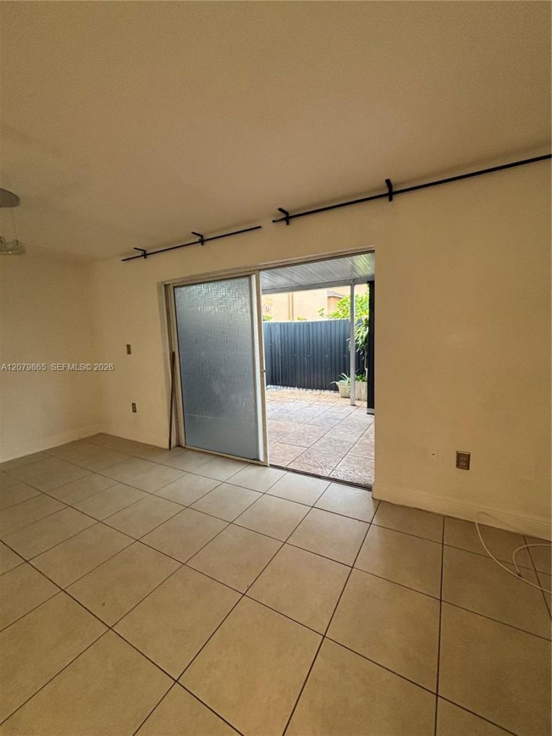 8172 NW 10th St, Unit 5, Miami, FL 33126 Photo